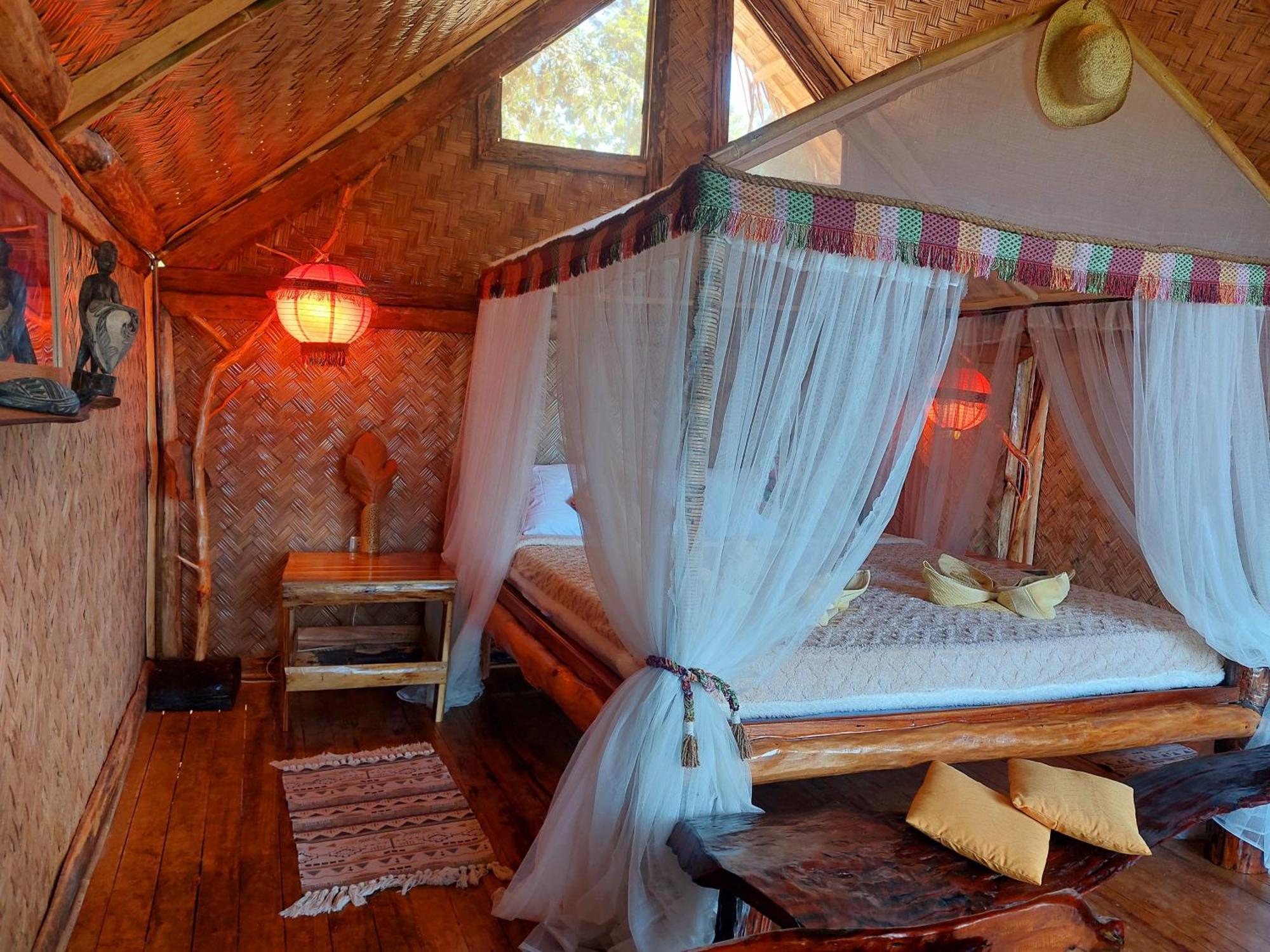 Jungle Bar Honeymoon Suite & Private Pool سان فيسنتي المظهر الخارجي الصورة