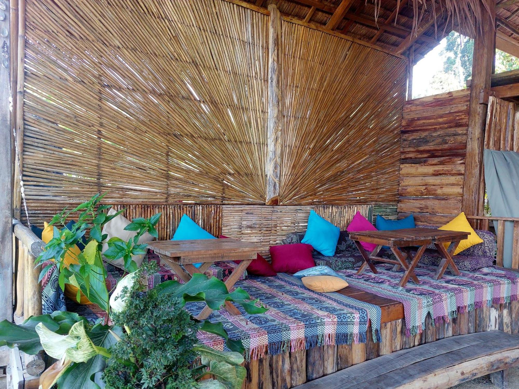 Jungle Bar Honeymoon Suite & Private Pool سان فيسنتي المظهر الخارجي الصورة