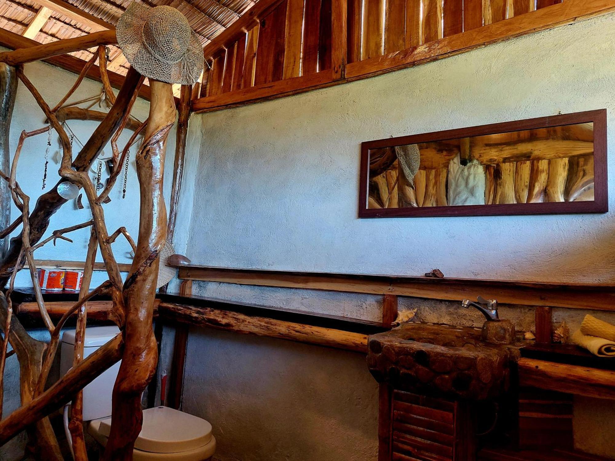 Jungle Bar Honeymoon Suite & Private Pool سان فيسنتي المظهر الخارجي الصورة
