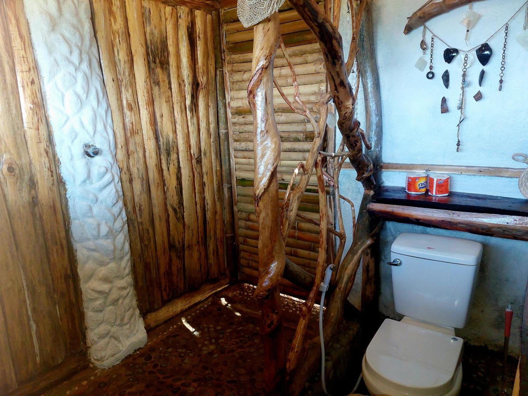 Jungle Bar Honeymoon Suite & Private Pool سان فيسنتي المظهر الخارجي الصورة
