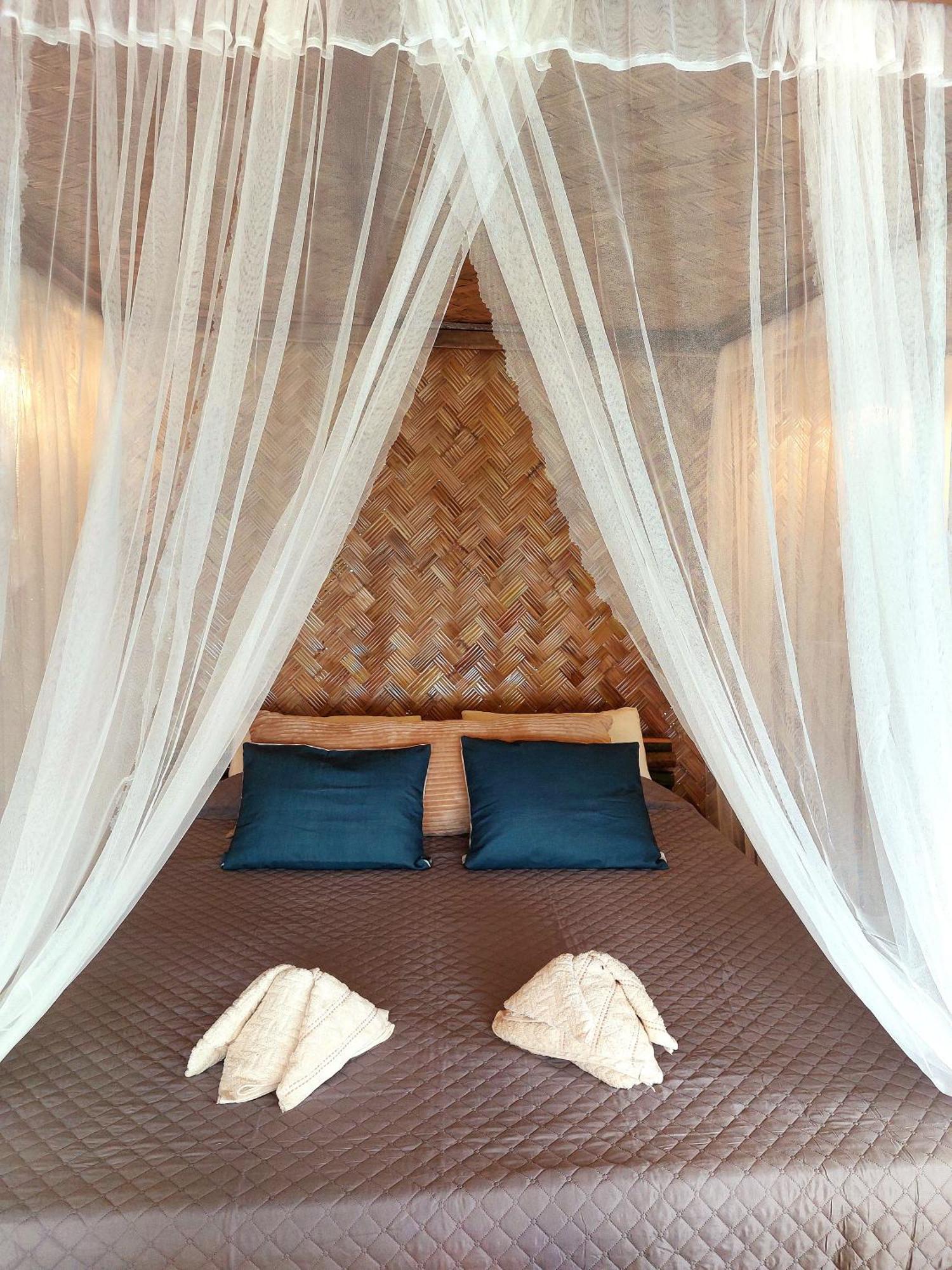 Jungle Bar Honeymoon Suite & Private Pool سان فيسنتي المظهر الخارجي الصورة