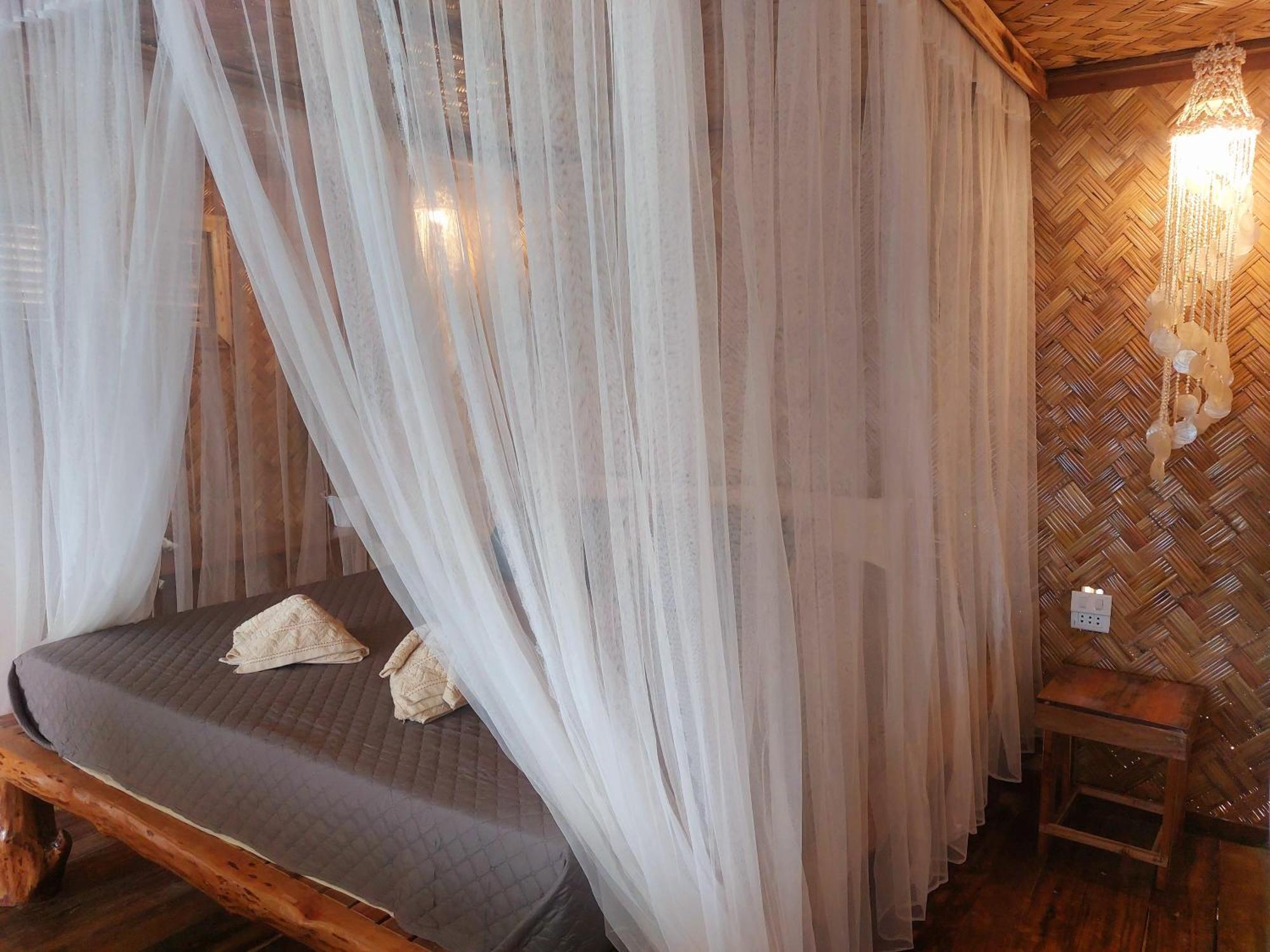 Jungle Bar Honeymoon Suite & Private Pool سان فيسنتي المظهر الخارجي الصورة