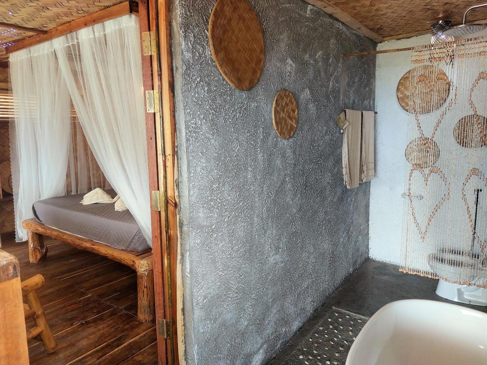 Jungle Bar Honeymoon Suite & Private Pool سان فيسنتي المظهر الخارجي الصورة